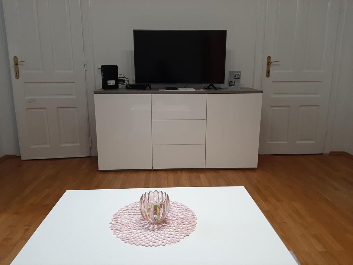 Apartman Kod Kestena Osijek Eksteriør billede